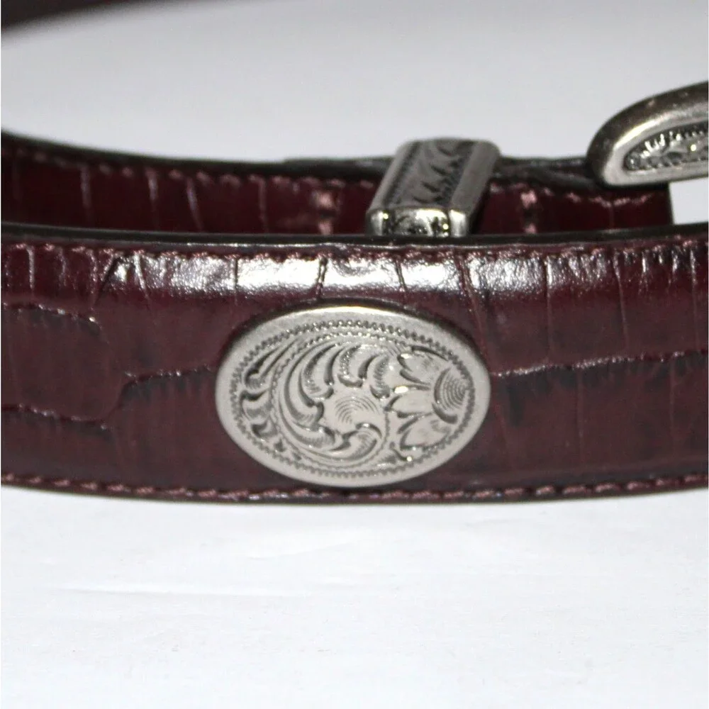 Women’s Leather Belt Small Medium 30 32 dark brown southwest western cowgirl